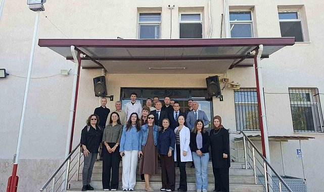 Sarıgöl'de eğitim yöneticileri öğrencilerle aynı sofrada buluştu