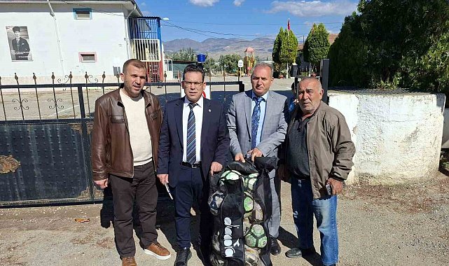 Sarıgöl'de okula spor malzemesi desteği