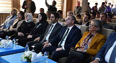 Sarıkamış'ta Fen Lisesi'ne "Yaşayan Kütüphane" kazandırıldı