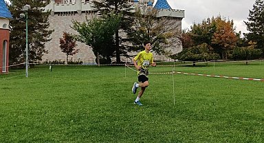 Sazova Kültür Parkı'nda kros heyecanı yaşandı
