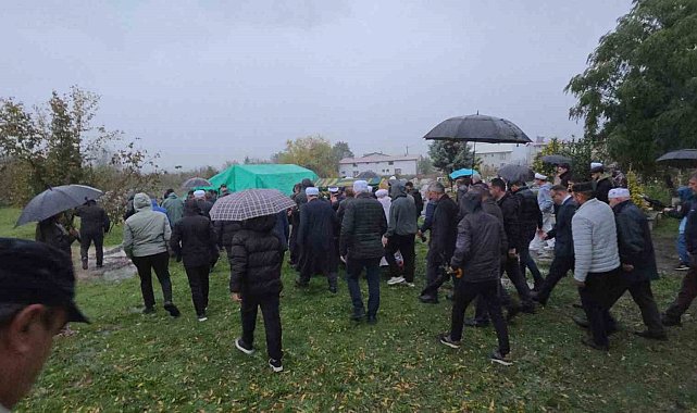 Selde akıma kapılan 14 yaşındaki hafız Mahmud son yolculuğuna uğurlandı