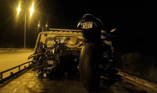 Seyir halindeki 2 motosiklet çarpıştı, sürücüler yaralandı