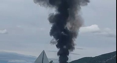 Seyir halindeki kamyonet alev aldı