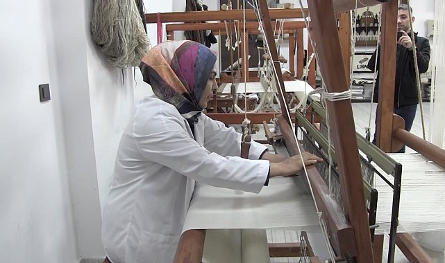 Siirt'te kadın kilim ustasının keten dokuma yolculuğu