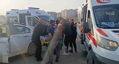 Siirt'te otomobil ile motosiklet çarpıştı: 2 yaralı