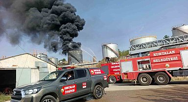 Siirt'te petrol sahasında yangın: Söndürme çalışmalarına TOMA da katıldı
