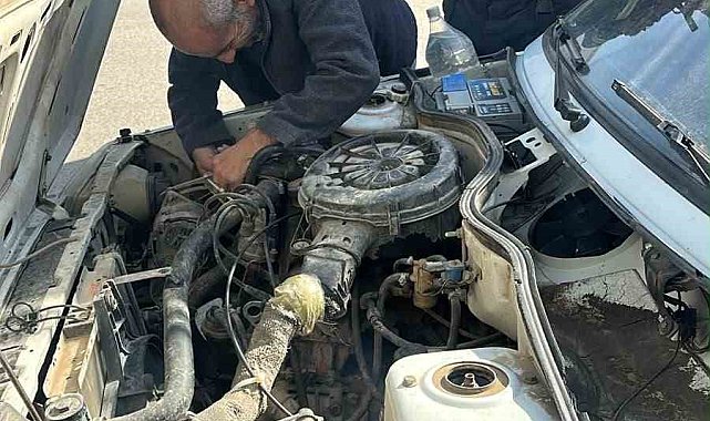 Siirt'te seyir hakindeki araç yandı