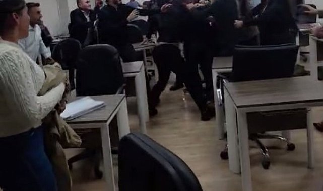 Silopi Belediyesi aylık meclis toplantısında Başkan yardımcısına saldırı