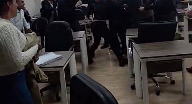 Silopi Belediyesi aylık meclis toplantısında Başkan yardımcısına saldırı