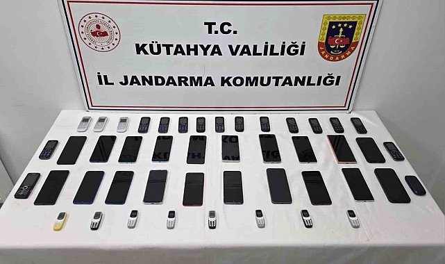 Simav'da 1,6 milyon TL değerinde kaçak telefon ele geçirildi