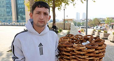 Simit tezgahına not bırakıp KPSS sınavına giren genç: "Aldığı ücreti fazlasıyla içerisine bırakmışlardı"