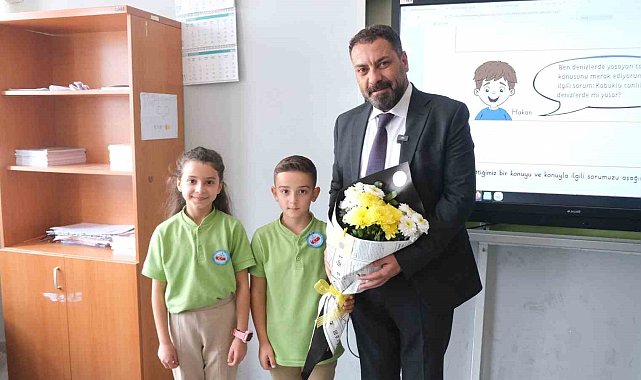 Sınıf başkanı seçim vaadini tuttu: Başkan Ekinci 3-D sınıfıyla buluştu