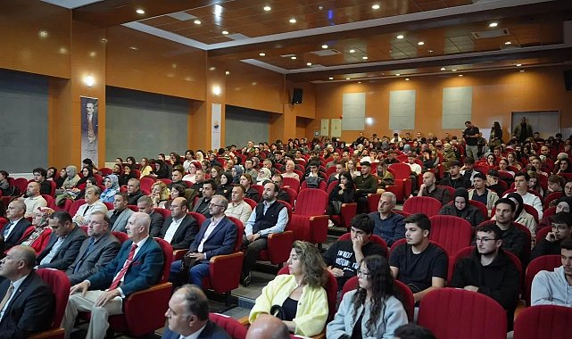 Sinop'ta Cumhuriyet'in 103. yılına özel panel