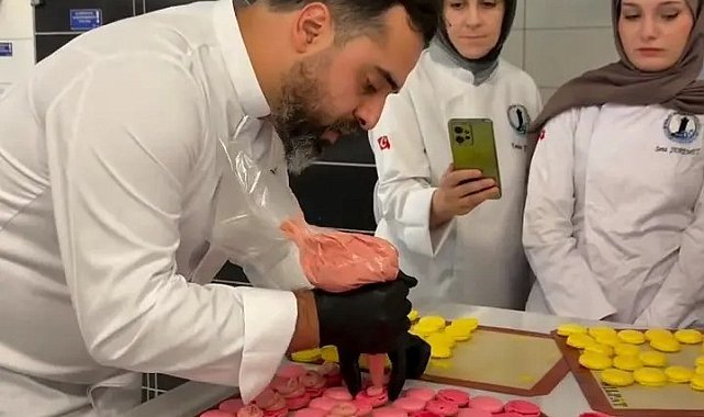 Sinop'ta geleceğin şefleri makaron yapımını öğrendi