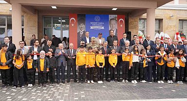 Şırnak'a Yarka ailesinden eğitim yatırımı: 16 derslikli Mehmet Yarka Ortaokulu açıldı