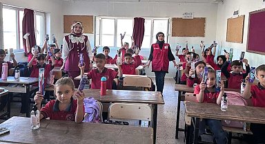 Şırnak'ta öğrencilere hijyen kitleri dağıtıldı