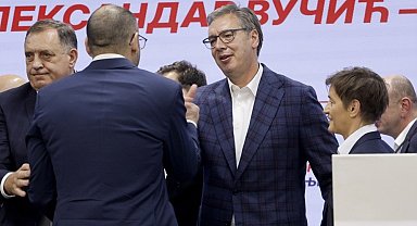 Sırp lider Aleksandar Vucic, seçim yenilgisini kabul etti