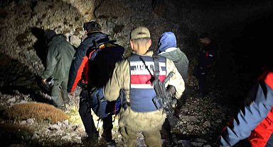 Sisli havada keçilerini ararken kaybolan 2 kişi kurtarıldı