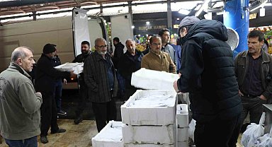 Sivas'ta balıkçı pazarlarına Karadeniz illerini aratmayacak görüntüler yaşanıyor