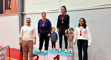 Sivrihisar'da 29 Ekim Cumhuriyet coşkusu dart turnuvasıyla taçlandı