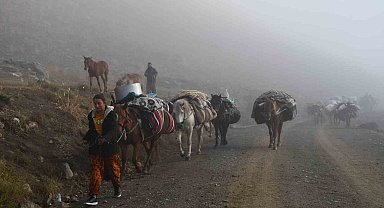 Soğuk etkisini gösterdi, Şırnak'ta göçerler yayladan ayrılmaya başladı