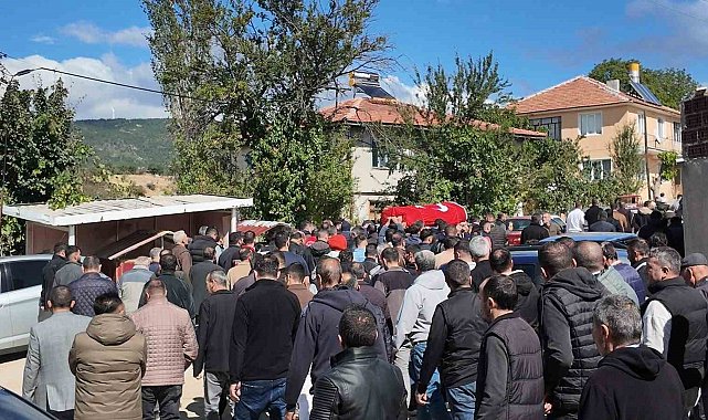 Soma'daki göçükte hayatını kaybeden işçi son yolculuğuna uğurlandı