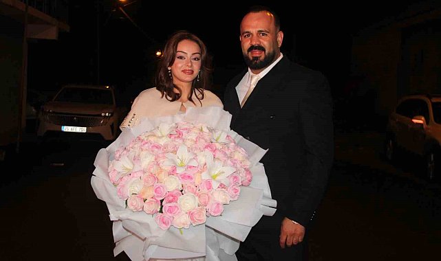 Stadyumda evlilik teklif etmişti, kız istemeye 60 meşaleyle gitti