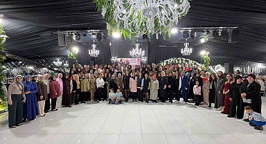 Sultanbeyli'de 500'den fazla anne uyuşturucuya karşı tek yürek oldu