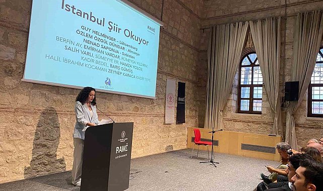 Sultangazi Yazı Akademisi'nde yetişen genç şairler 17. Uluslararası İstanbul Şiir Ve Edebiyat Festivali'ne katıldı