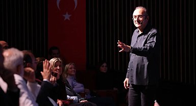 Sunay Akın'dan Cumhuriyet söyleşisi