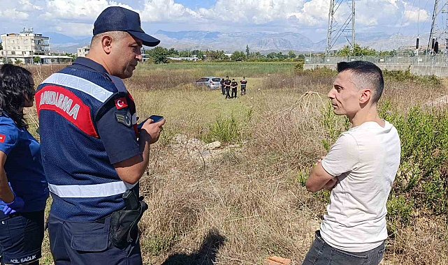 Tarlaya uçan otomobilden burnu bile kanamadan çıktı