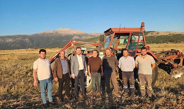 Tavas Belediyesi çiftçiye destek için 480 dekarlık alanda mahsul yetiştirecek