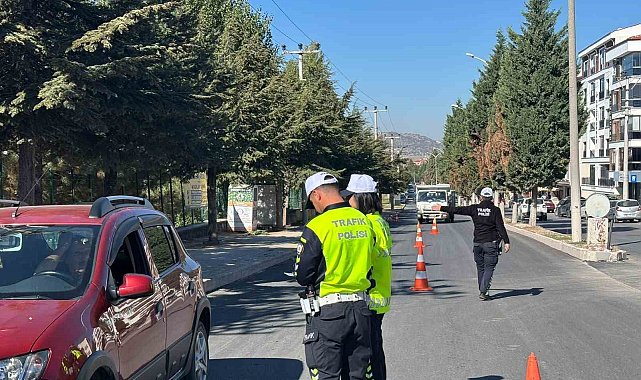 Tavşanlı trafik polisinden denetimler