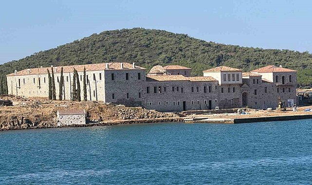Tavuk Adası'nda sanatın ışıkları yanacak