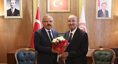 TBMM'de o görevden istifa etmişti... Bozdağ görevi Beyazıt'a devretti!
