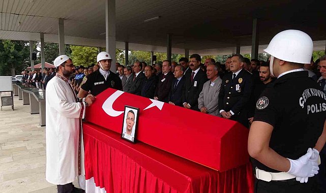 Tekne kazası kurbanı polis memuru Orhan Gazi Yetiş Malatya'da son yolculuğuna uğurlandı