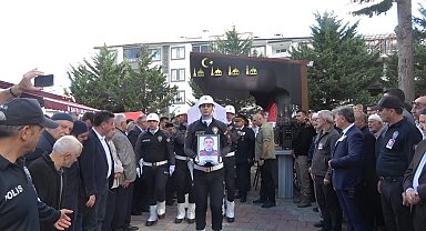 Tekne kazasında ölen polis memuru Numan Şen, son yolculuğuna uğurlandı