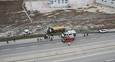 Tır, demir yüklü kamyona çarptı: 1 ölü, 1 yaralı