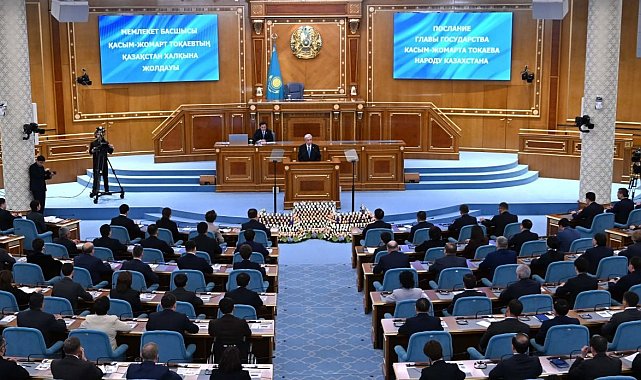 Tokayev: "Kazakistan'ın ilk nükleer enerji santralinin inşaatına 2027 yılında başlanması mümkün"