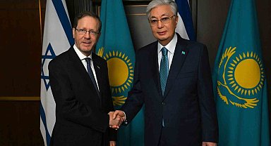 Tokayev ve Herzog, Bakü'de bir araya geldi