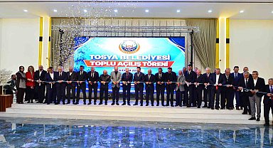 Tosya Belediyesi'nin ilçenin çehresini değiştiren projeleri için görkemli açılış töreni