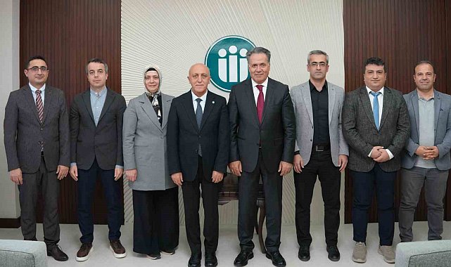 TÖTM Başhekim ve Başhekim Yardımcılarından Rektör Akpolat'a ziyaret