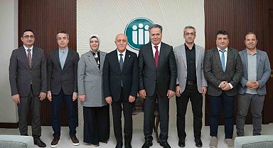 TÖTM Başhekim ve Başhekim Yardımcılarından Rektör Akpolat'a ziyaret
