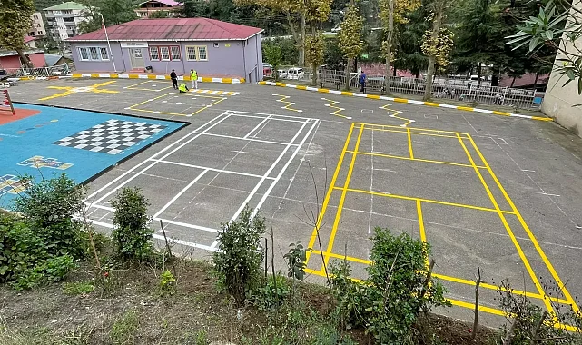Trabzon'da okul bahçelerine renkli dokunuş