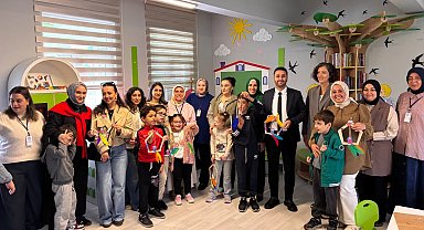 Trabzonlu öğrenciler Çilekli Düşler Köyü'nde eğlendi