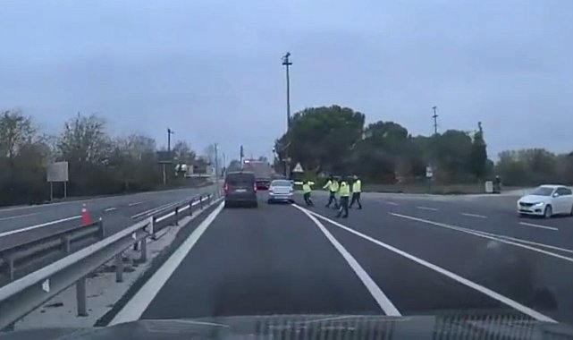 Trafiği birbirine katan uyuşturucu kuryesi film gibi kovalamaca ile yakalandı