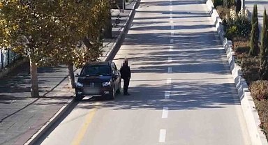 Trafik denetimindeki ilginç anlar dron kamerasında: Aracını bırakıp yaya olarak kaçmaya çalıştı