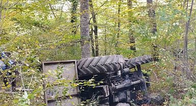 Traktörün altında kalan sürücü hayatını kaybetti
