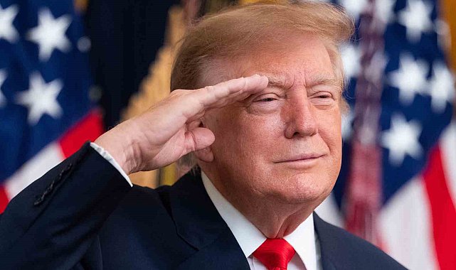 Trump: "Putin'le görüştüm, Rusya piyasaya derhal 300 bin ton dizel akaryakıt tedarik edecek"