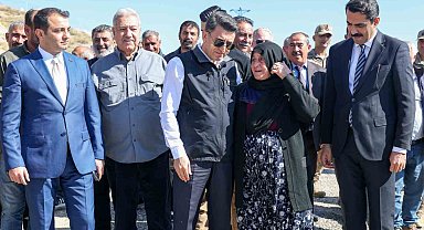 Tunceli'de huzurun yolu sıcak asfaltla döşeniyor